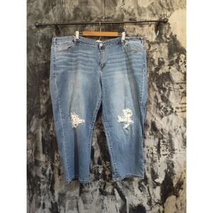 Lane  Bryant  Mid Rise Essential Stretch GirlFriend Crop 28 Jeans